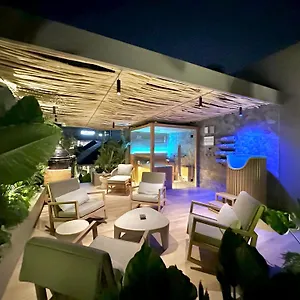 Hotel Sin Nombre Bali - Sauna, Ice Bath & Roof Terrace, Canggu